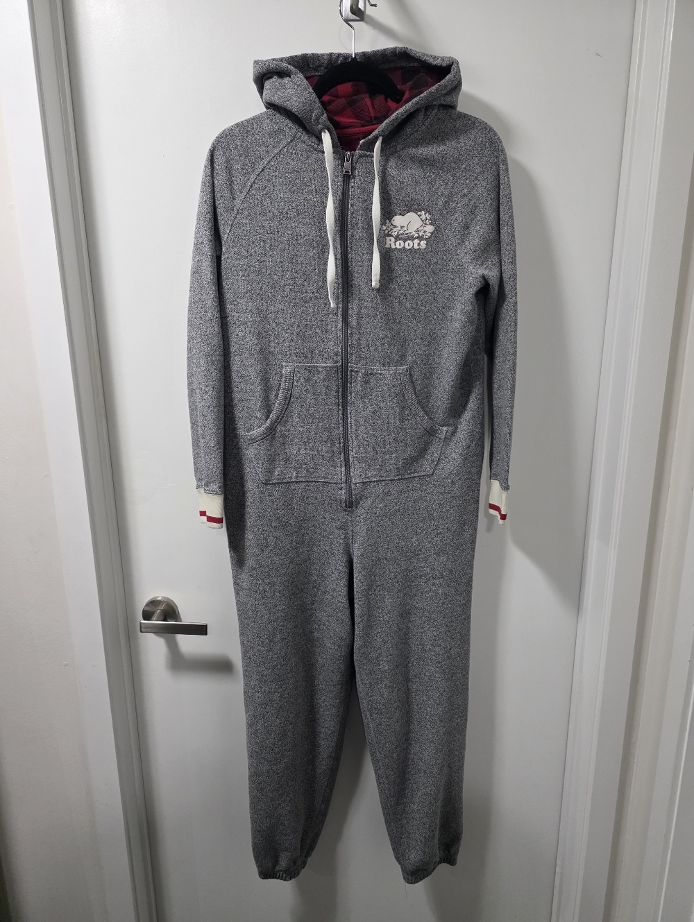 Roots Cabin Onsie